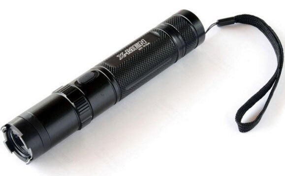 黑鷹HY-910A小鋼炮鈦合金爆閃強(qiáng)光電擊